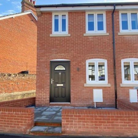 New Modern Studio Apartment Near To City Centre Salisbury Exterior foto
